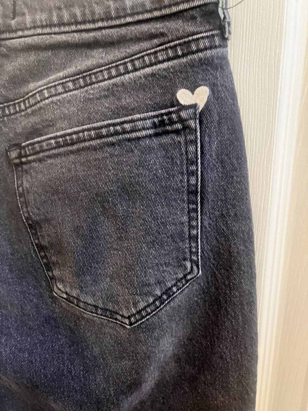 Abercrombie Jeans Curve Love High Rise 90s Relaxed Heart Embroidered Jean